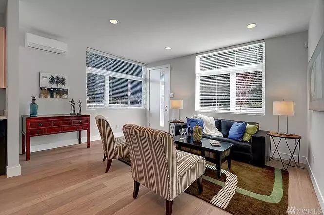 【每周房产】西雅图 Capitol Hill 投资联排别墅，2017年建造，出价80万美金！